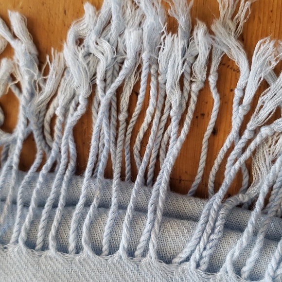 Soft, knit scarf - Picture 2 of 2